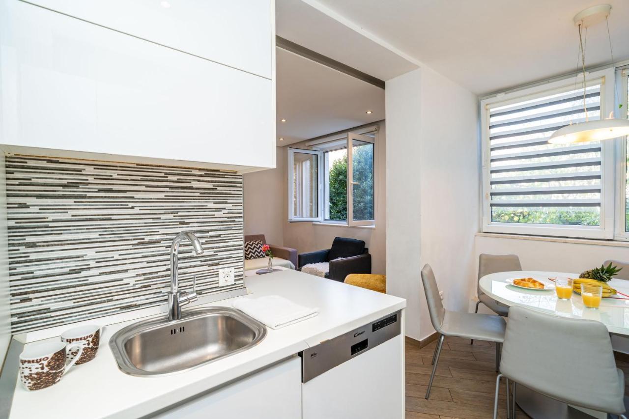Spacious Two Bedroom Apartment Dubrovnik Eksteriør bilde