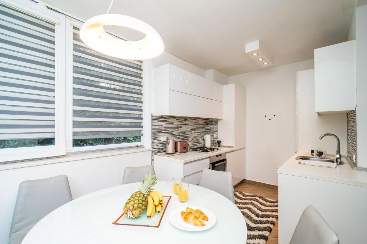 Spacious Two Bedroom Apartment Dubrovnik Eksteriør bilde