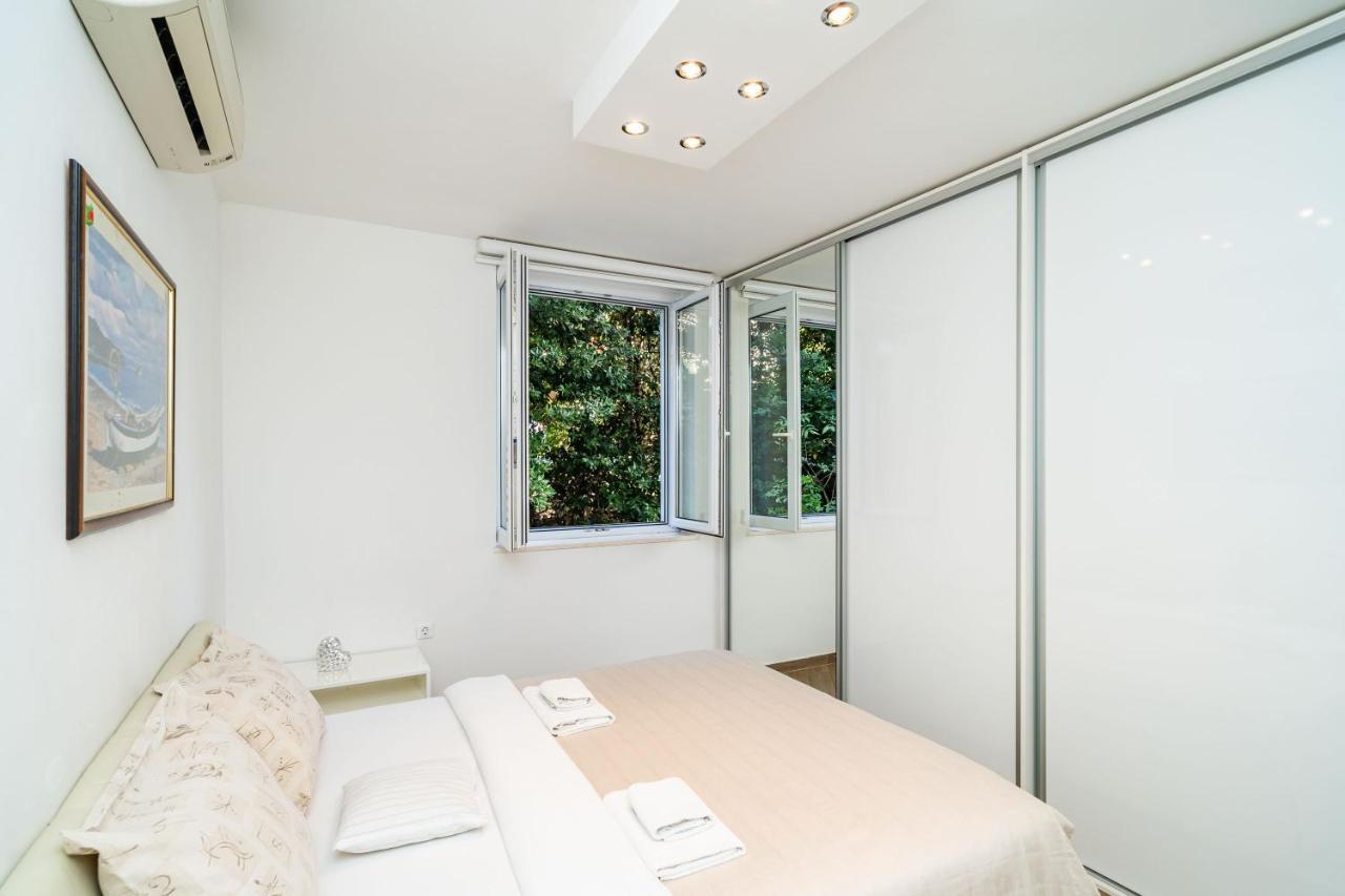 Spacious Two Bedroom Apartment Dubrovnik Eksteriør bilde